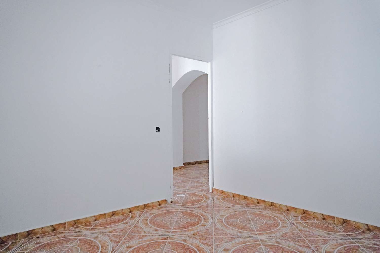 Bar with property for sale in Otos