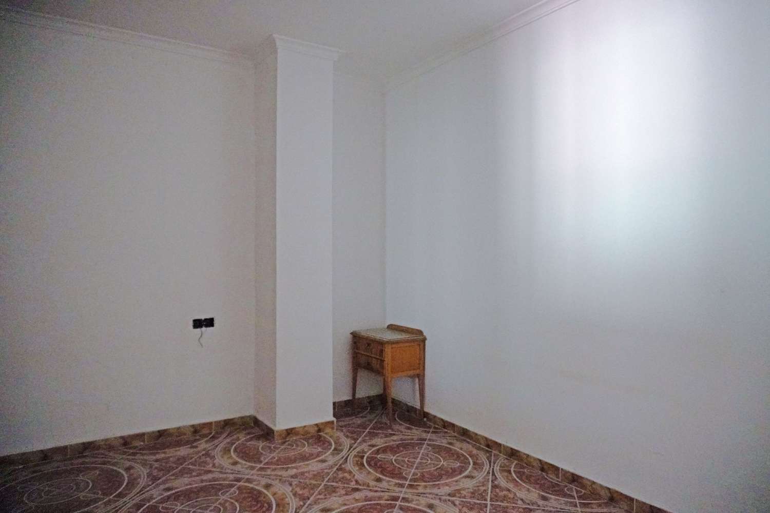 Bar with property for sale in Otos