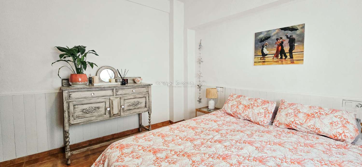 This is a truly charming and beautifully presented home, offering space, character and lifestyle in equal measure.