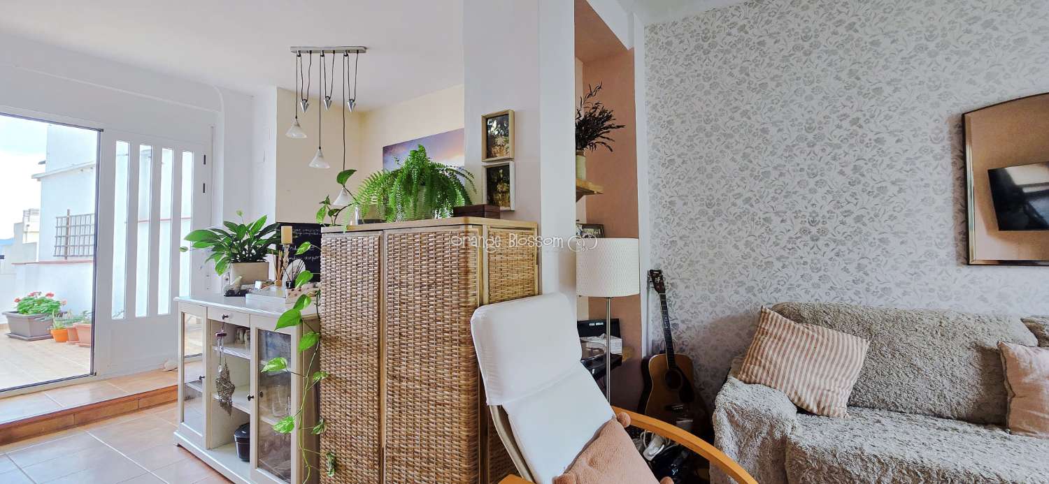 This is a truly charming and beautifully presented home, offering space, character and lifestyle in equal measure.