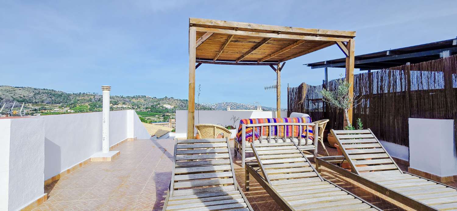 This is a truly charming and beautifully presented home, offering space, character and lifestyle in equal measure.