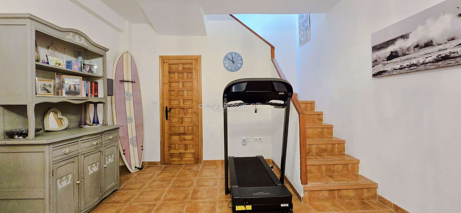 This is a truly charming and beautifully presented home, offering space, character and lifestyle in equal measure.