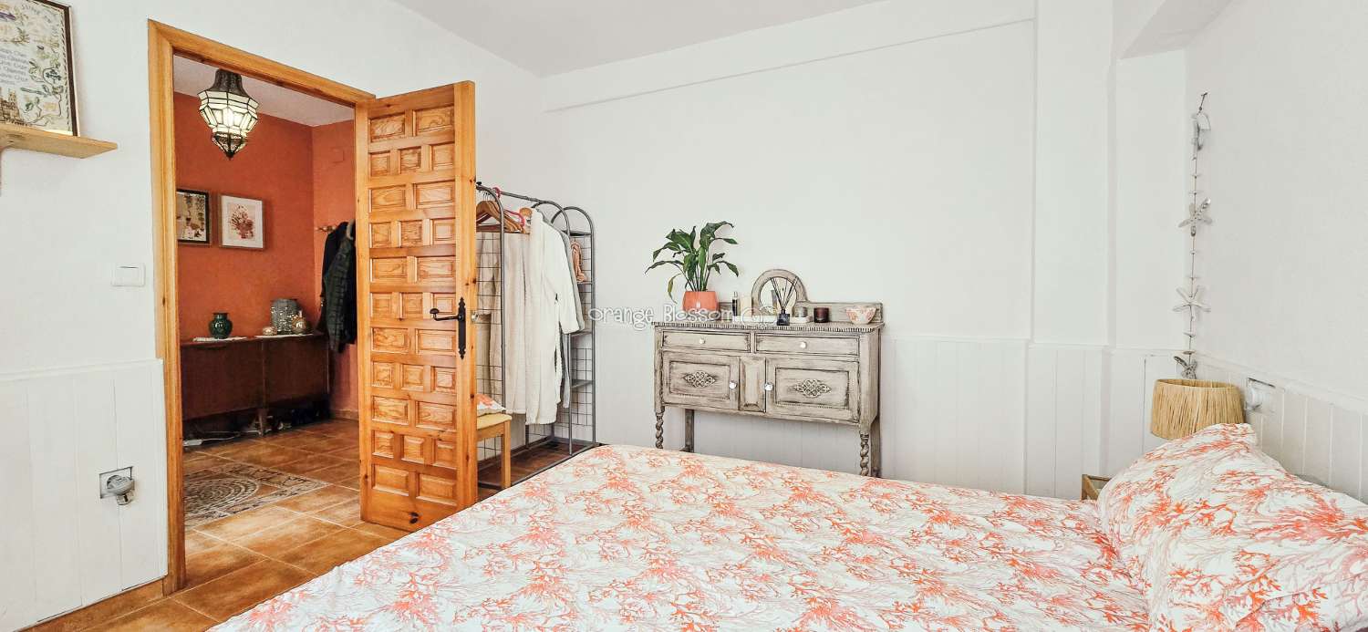 This is a truly charming and beautifully presented home, offering space, character and lifestyle in equal measure.