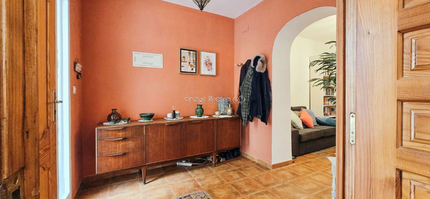 This is a truly charming and beautifully presented home, offering space, character and lifestyle in equal measure.