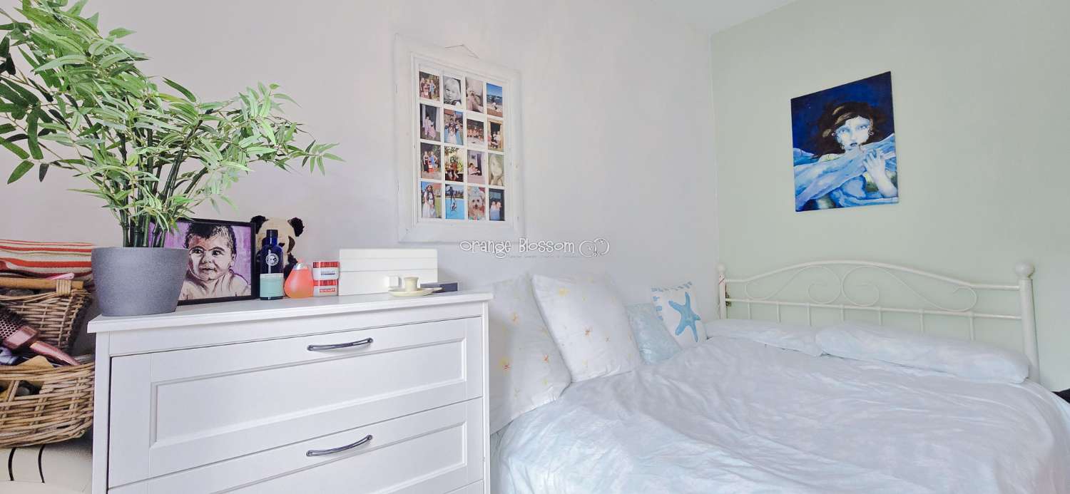 This is a truly charming and beautifully presented home, offering space, character and lifestyle in equal measure.