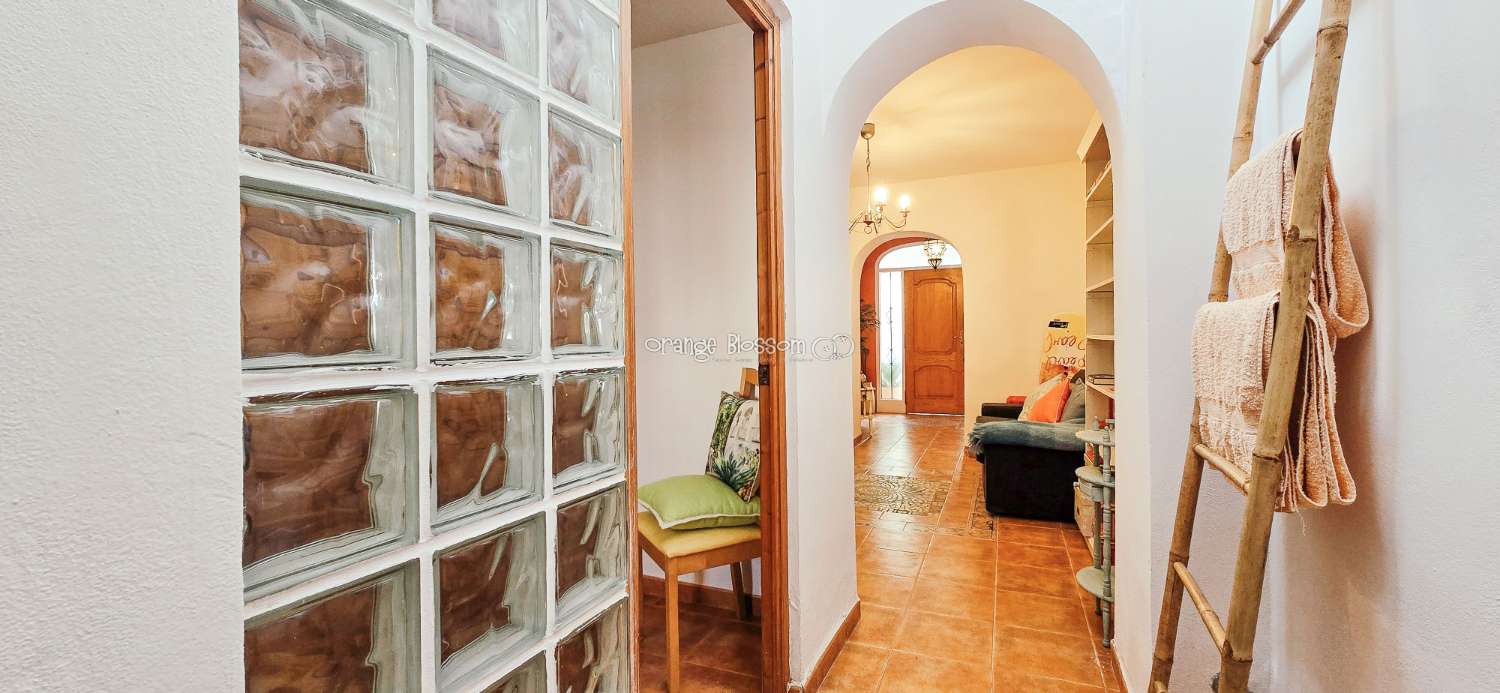 This is a truly charming and beautifully presented home, offering space, character and lifestyle in equal measure.