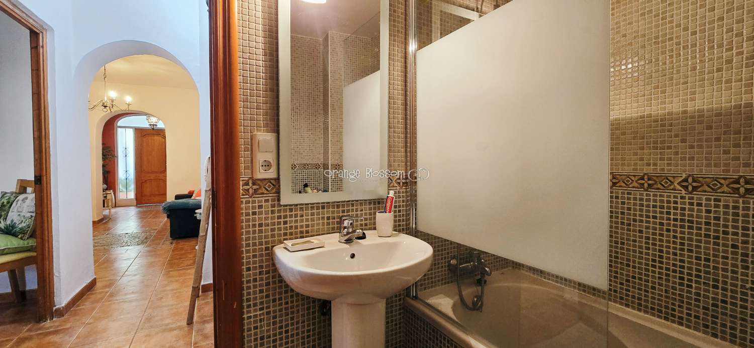 This is a truly charming and beautifully presented home, offering space, character and lifestyle in equal measure.