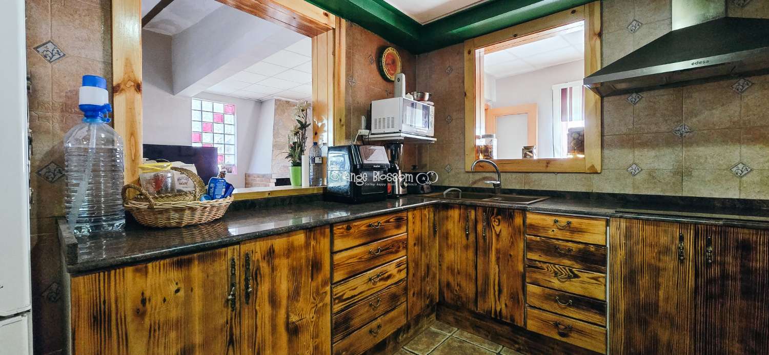 Here we are delighted to present a wonderful opportunity for those seeking space, privacy and the possibility of keeping horses.