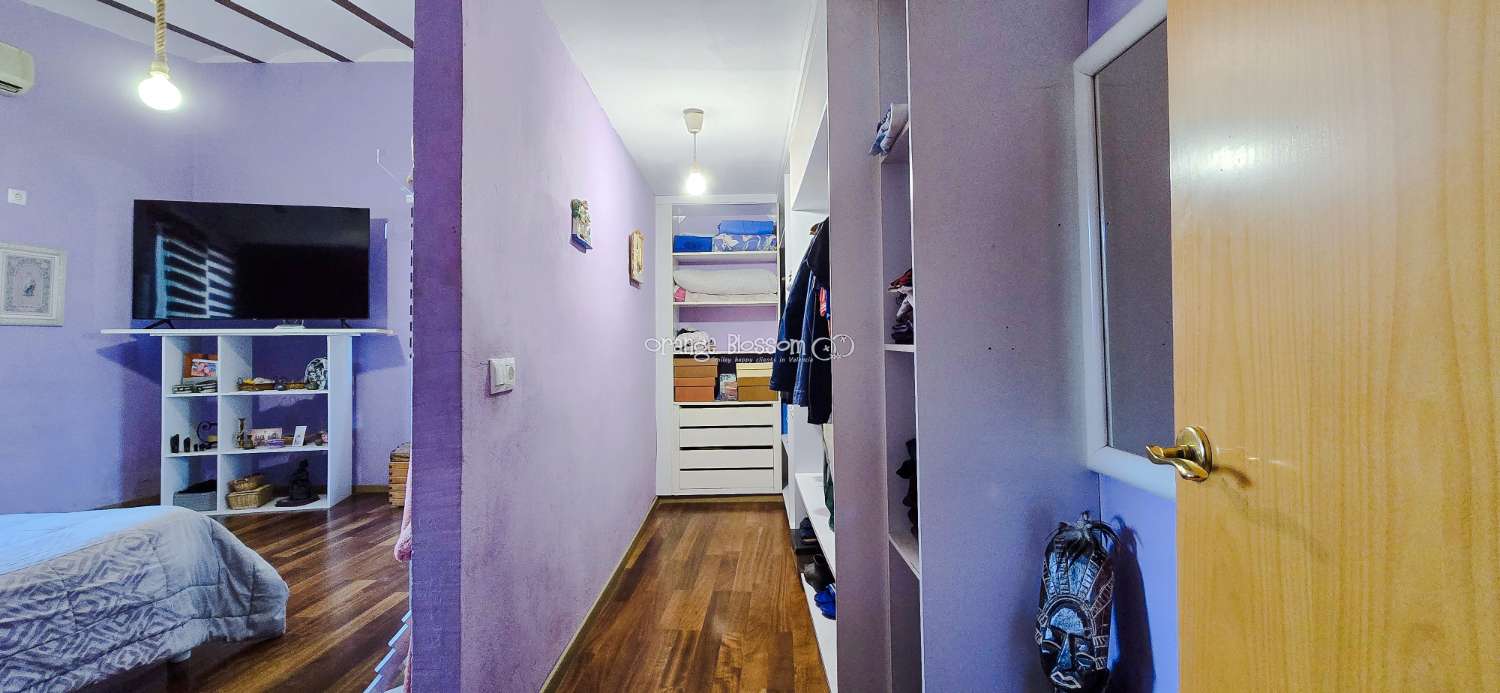 Here we are delighted to present a wonderful opportunity for those seeking space, privacy and the possibility of keeping horses.