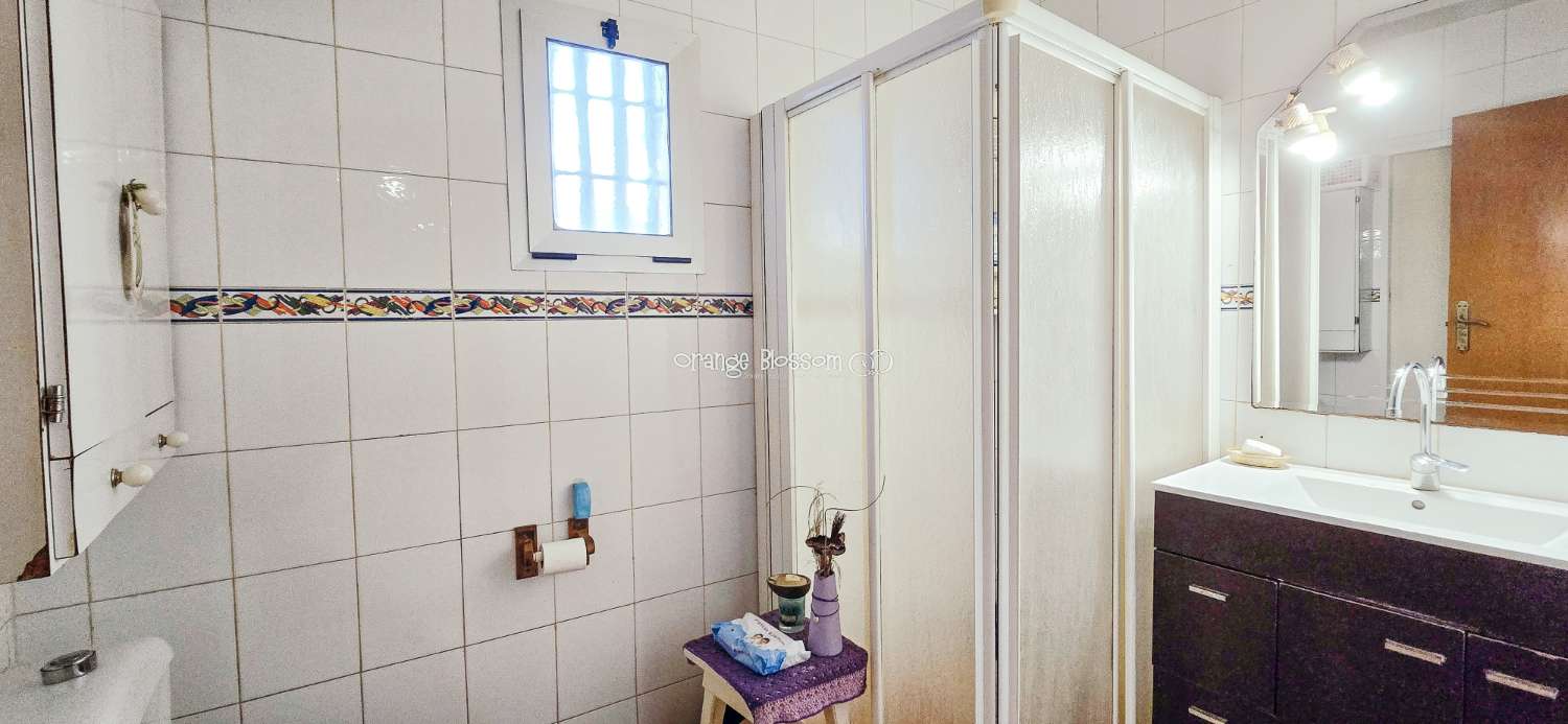 Here we are delighted to present a wonderful opportunity for those seeking space, privacy and the possibility of keeping horses.