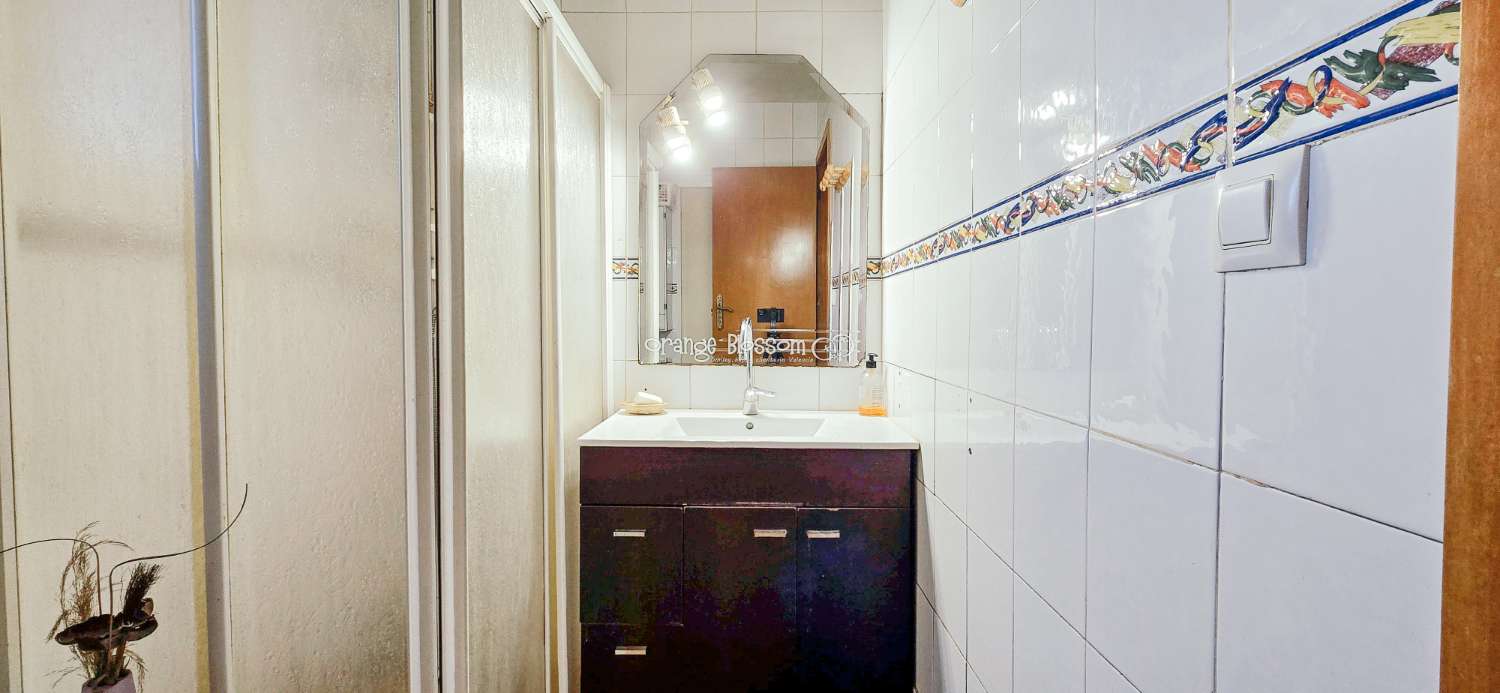 Here we are delighted to present a wonderful opportunity for those seeking space, privacy and the possibility of keeping horses.