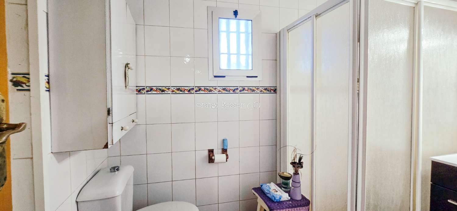 Here we are delighted to present a wonderful opportunity for those seeking space, privacy and the possibility of keeping horses.