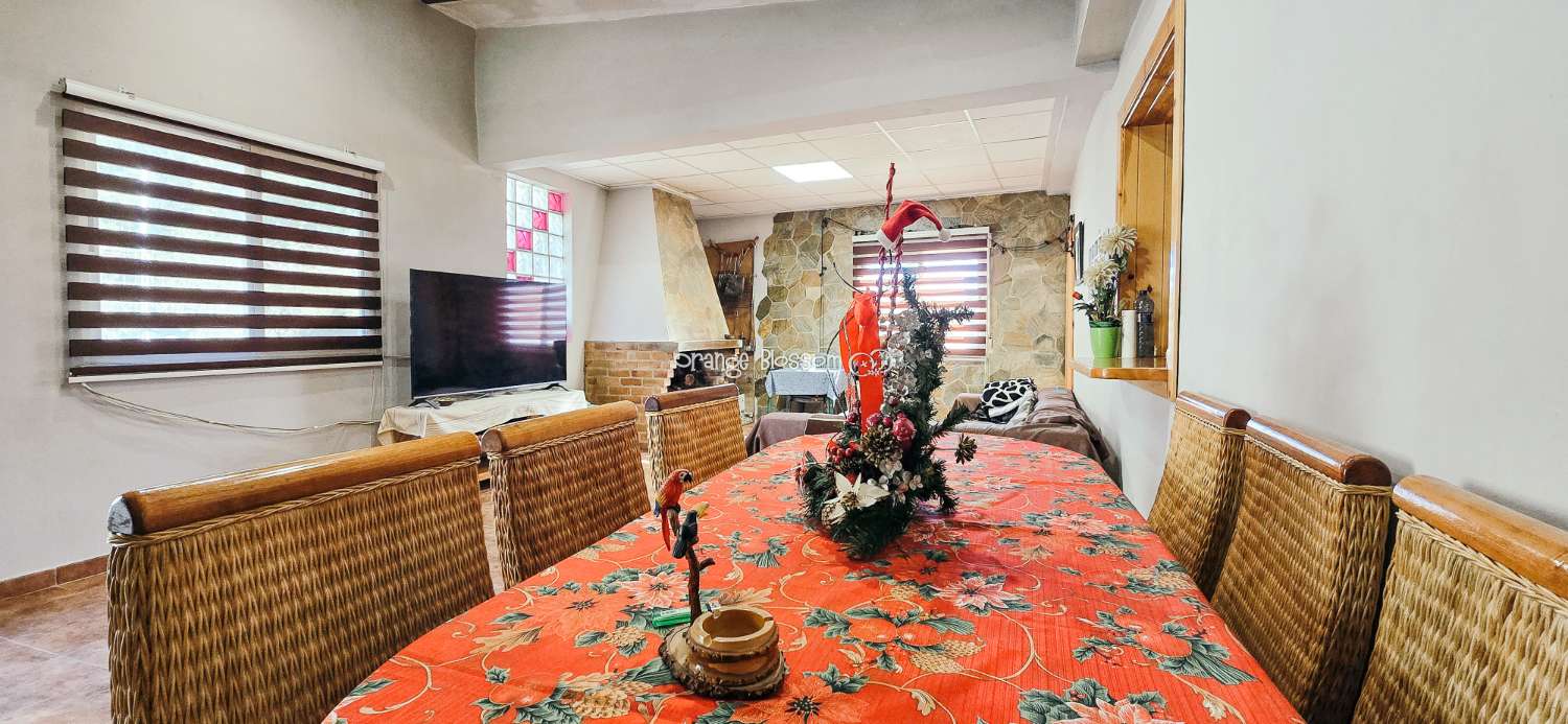 Here we are delighted to present a wonderful opportunity for those seeking space, privacy and the possibility of keeping horses.