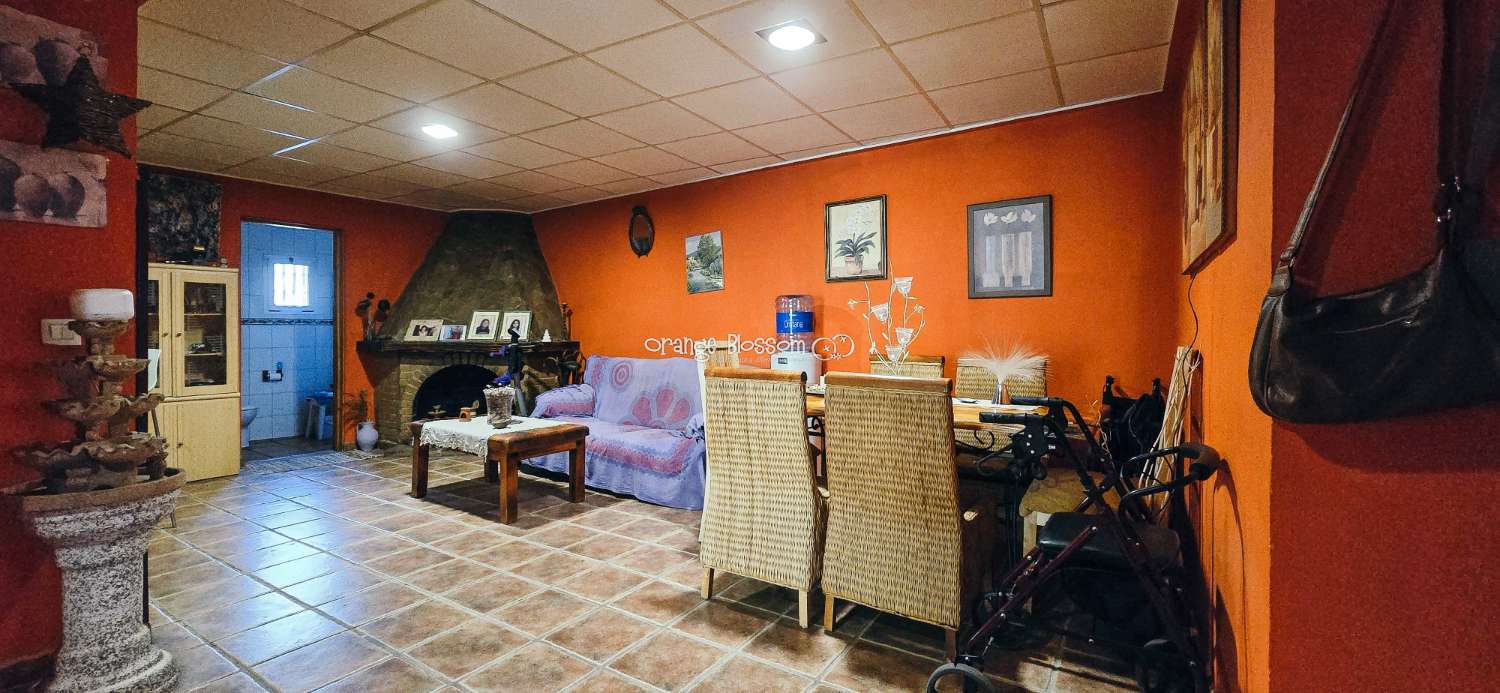 Here we are delighted to present a wonderful opportunity for those seeking space, privacy and the possibility of keeping horses.