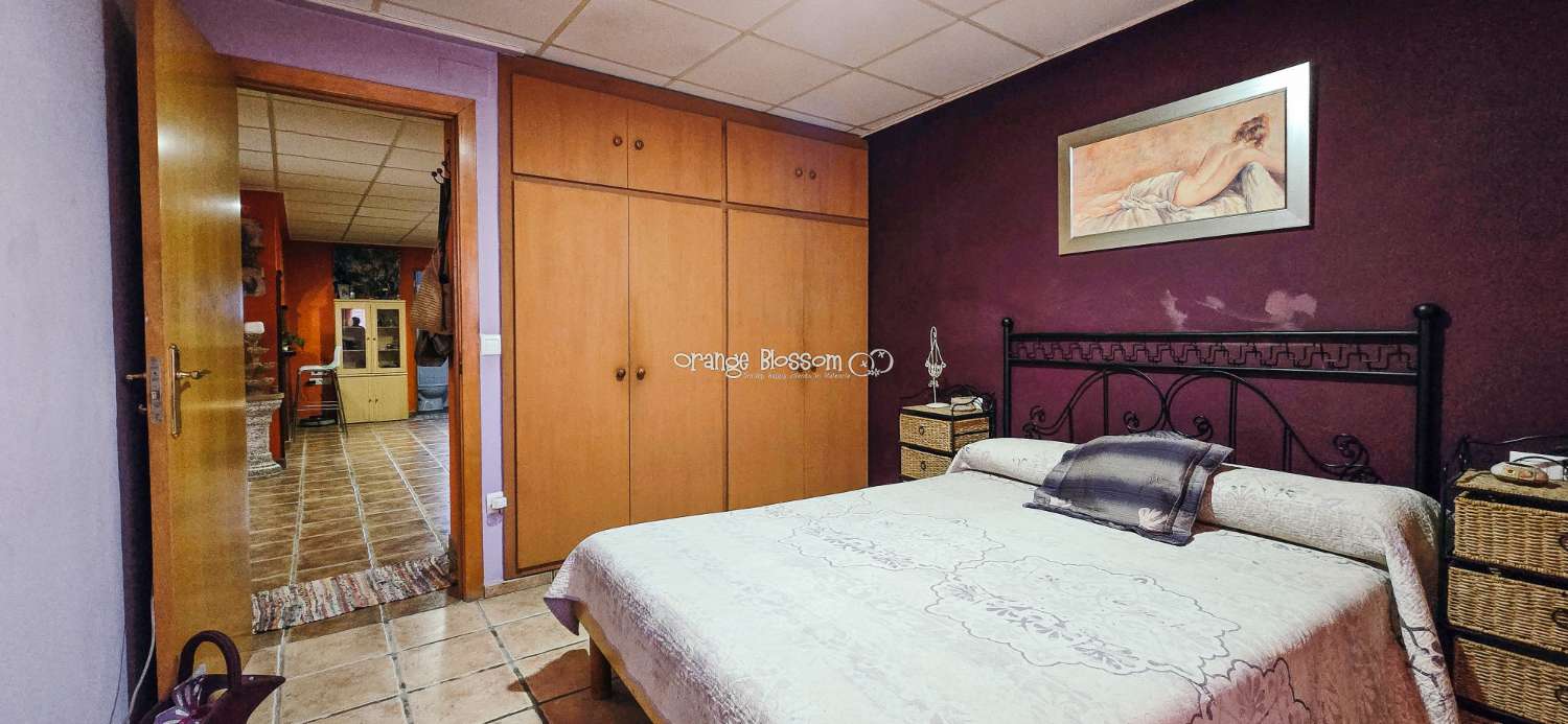 Here we are delighted to present a wonderful opportunity for those seeking space, privacy and the possibility of keeping horses.