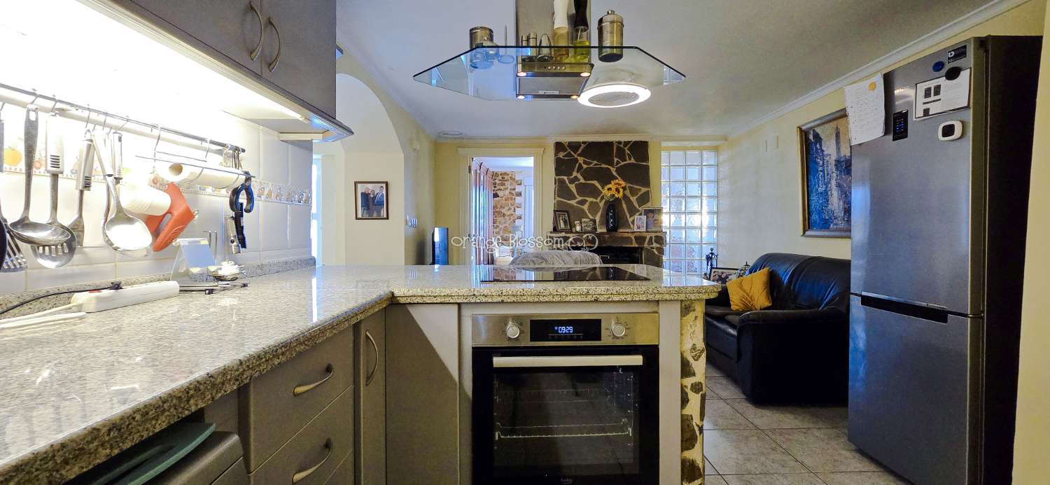 This charming town house oﬀers several unique features that are rarely found in traditional village properties.