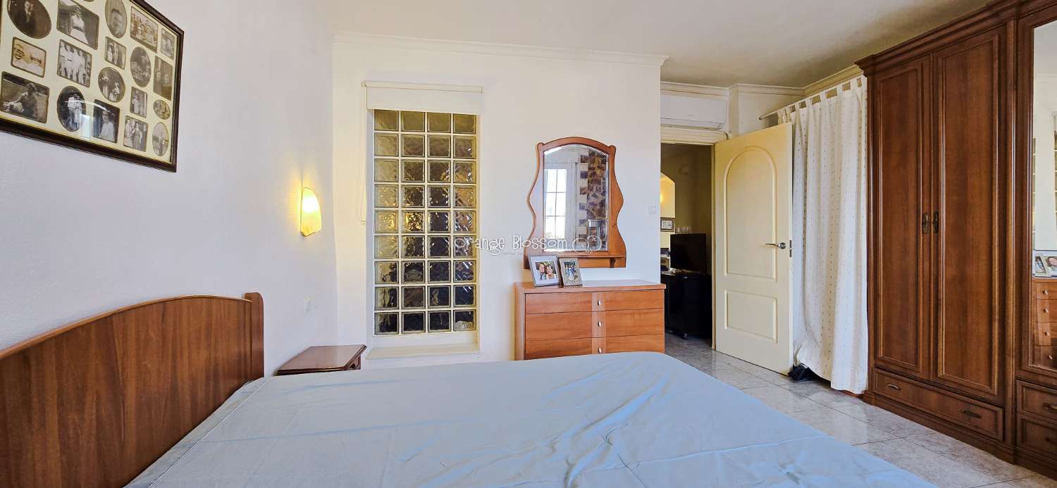 This charming town house oﬀers several unique features that are rarely found in traditional village properties.