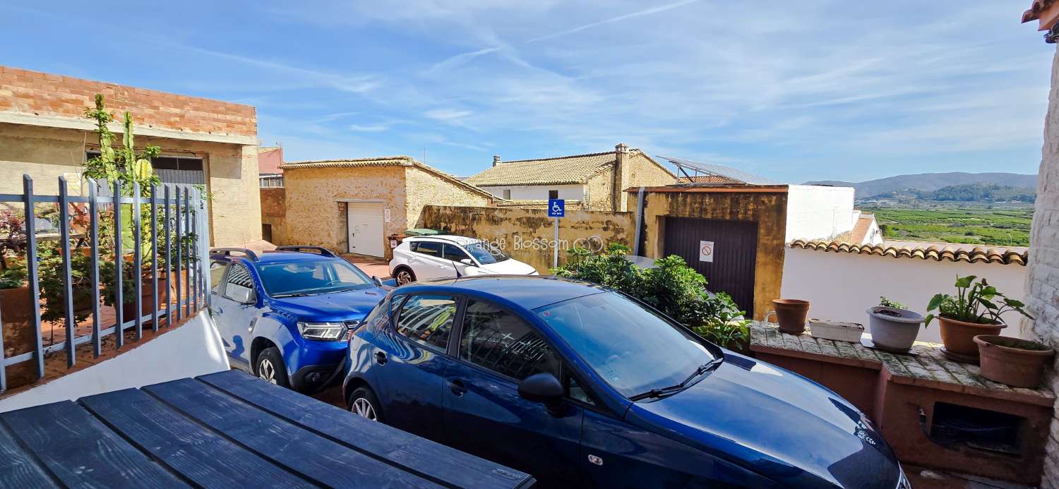 This charming town house oﬀers several unique features that are rarely found in traditional village properties.