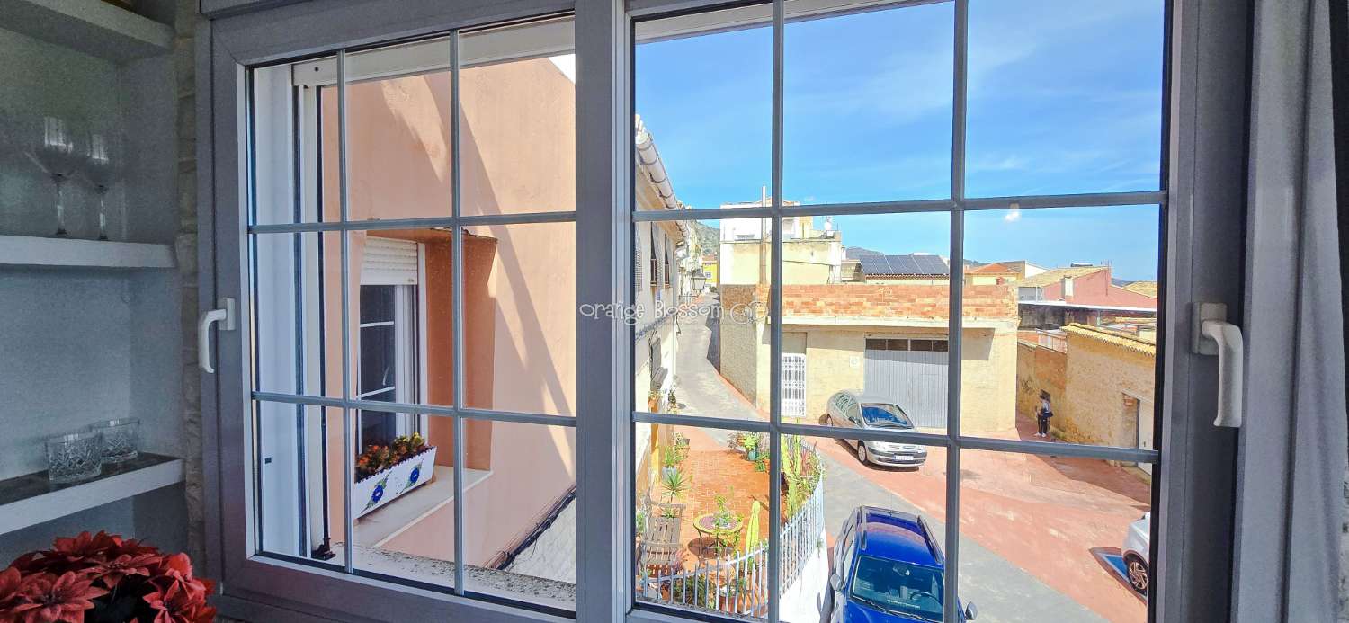 This charming town house oﬀers several unique features that are rarely found in traditional village properties.