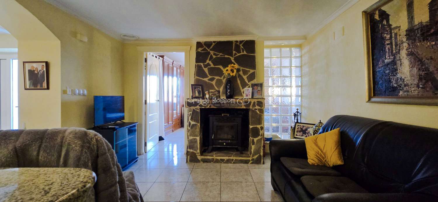 This charming town house oﬀers several unique features that are rarely found in traditional village properties.