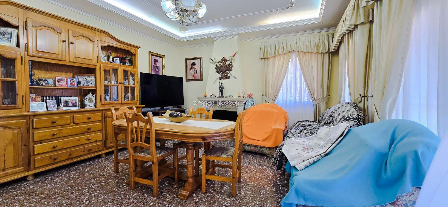 Peace and quiet with fabulous costal views.