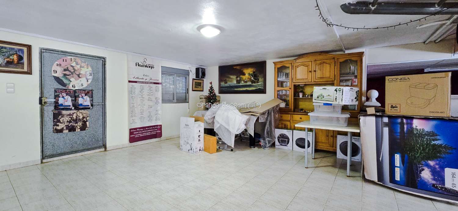 Peace and quiet with fabulous costal views.