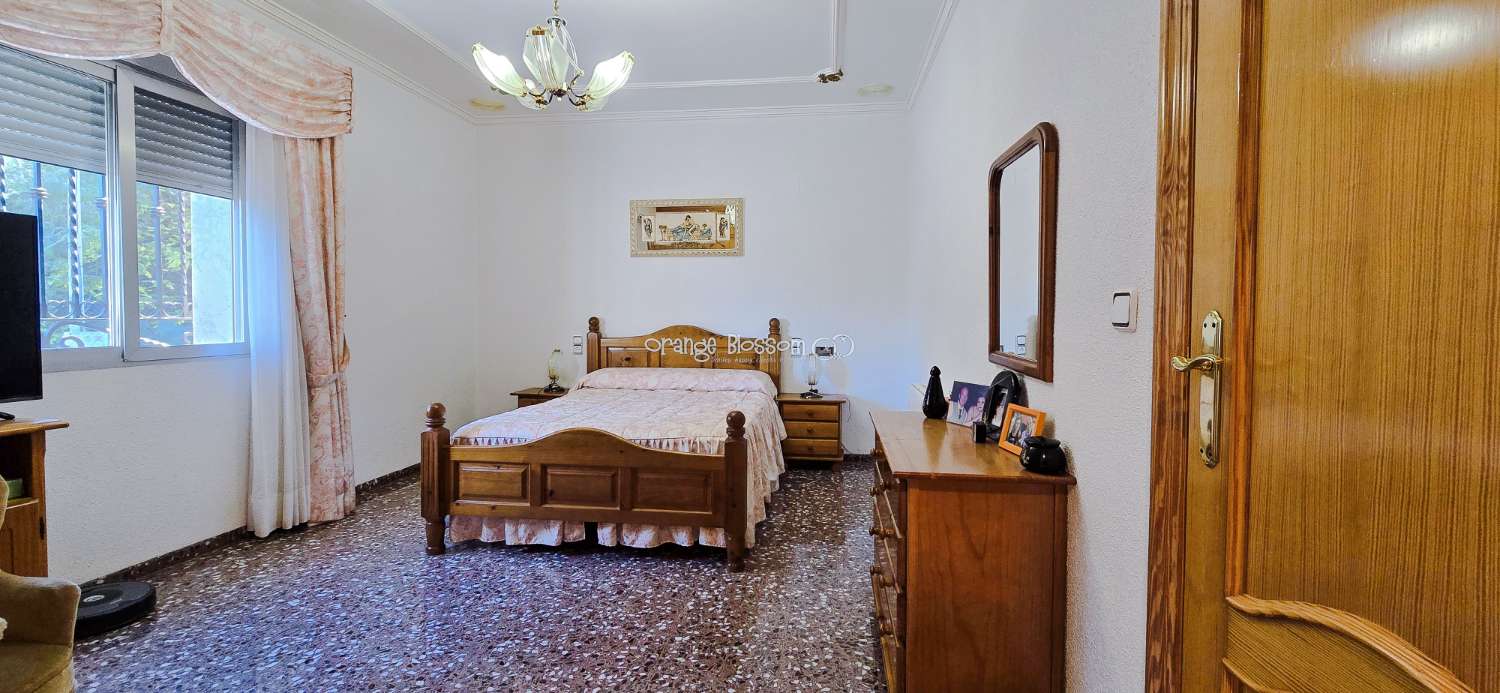 Peace and quiet with fabulous costal views.