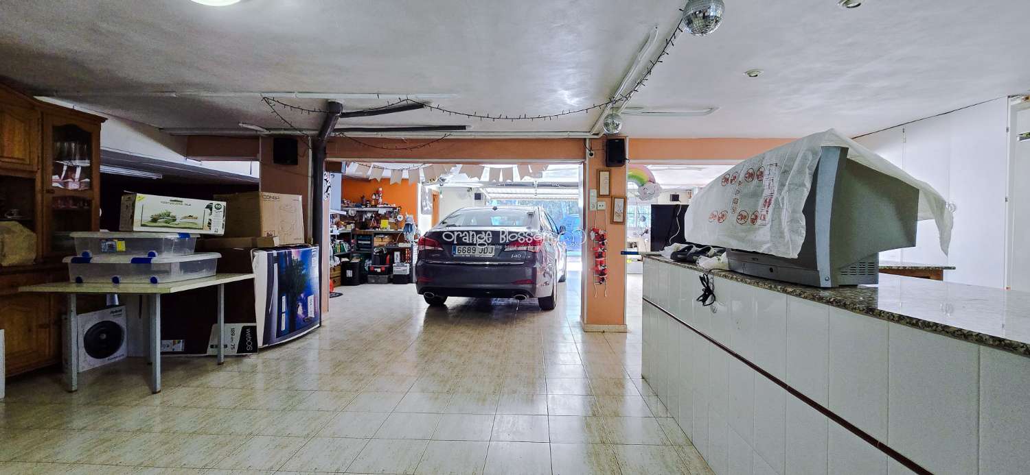 Peace and quiet with fabulous costal views.