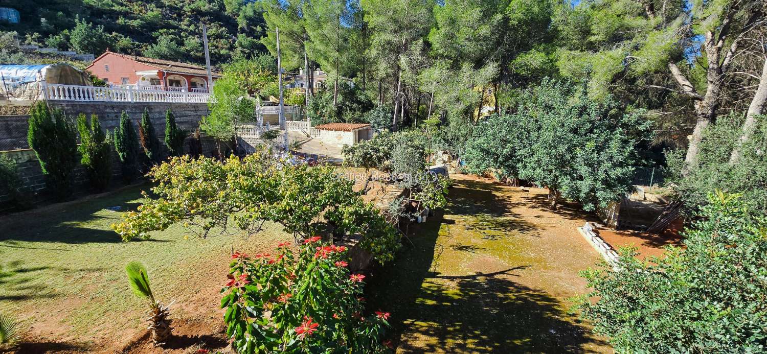 Peace and quiet with fabulous costal views.