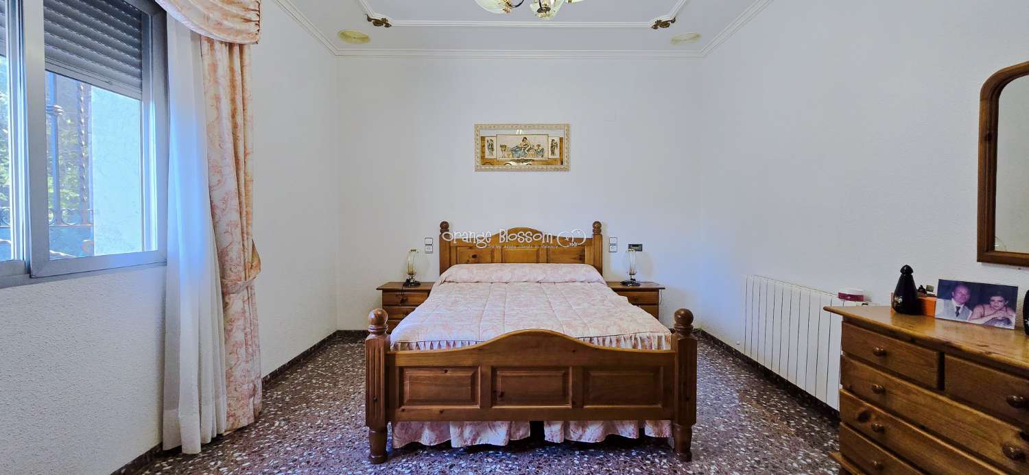 Peace and quiet with fabulous costal views.