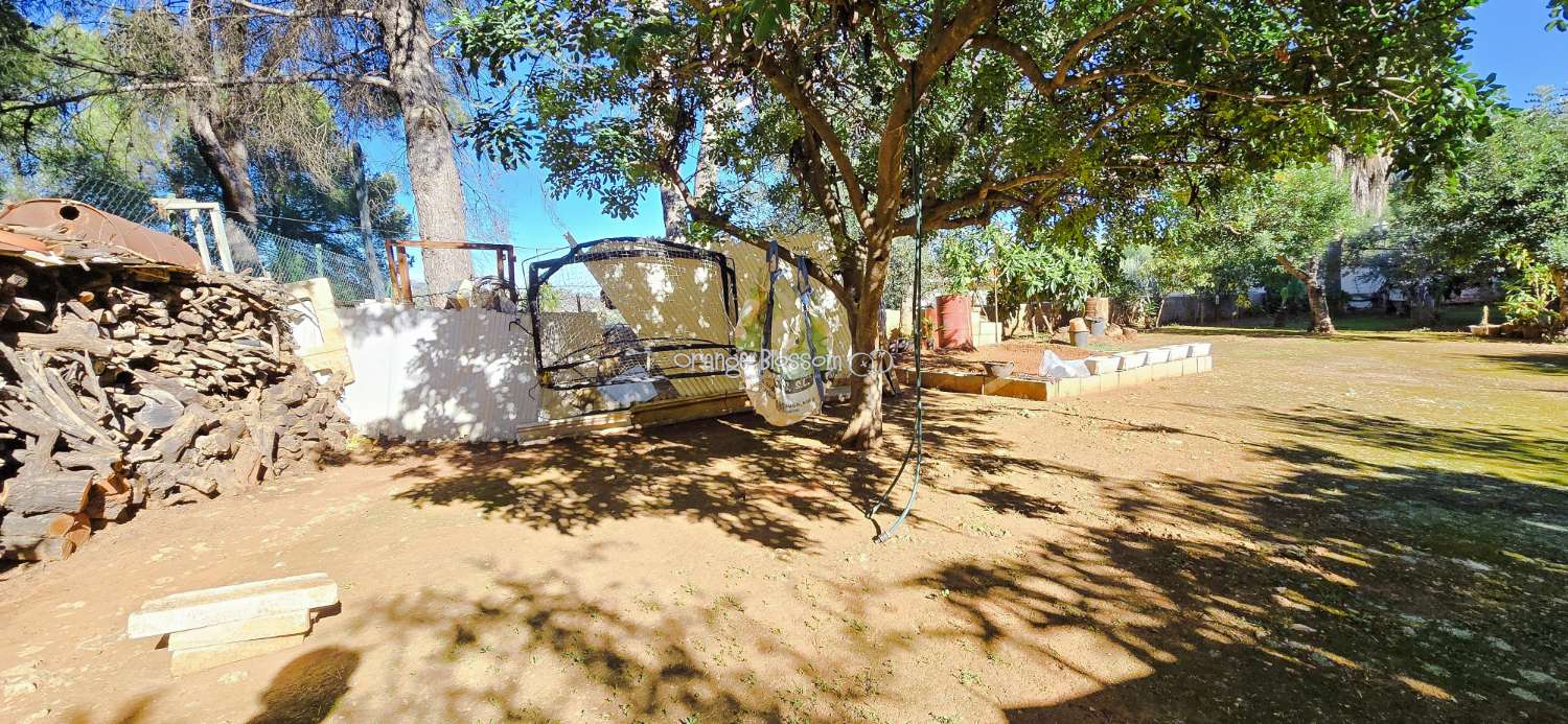 Peace and quiet with fabulous costal views.