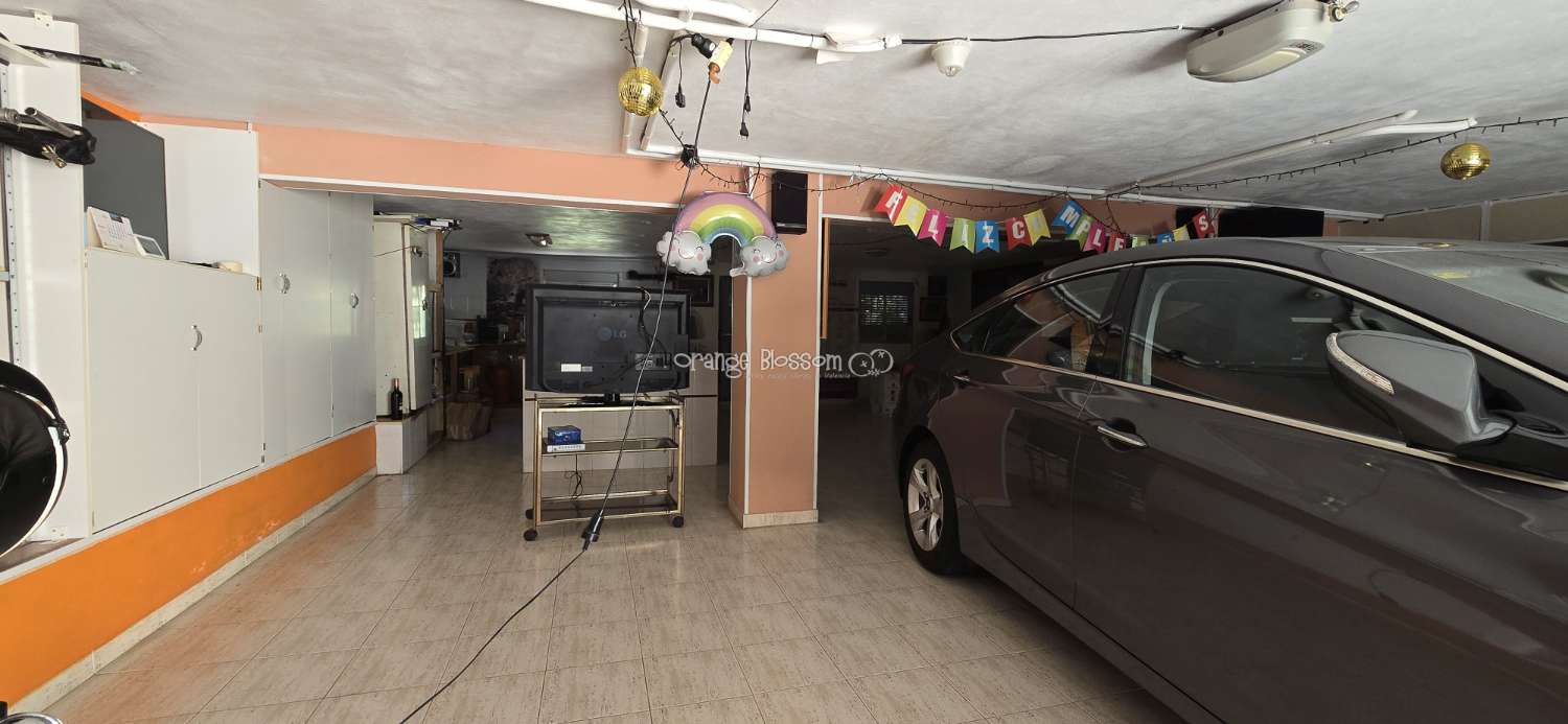 Peace and quiet with fabulous costal views.