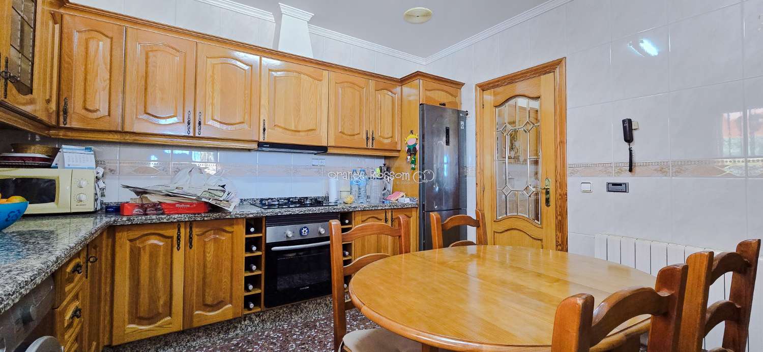 Peace and quiet with fabulous costal views.