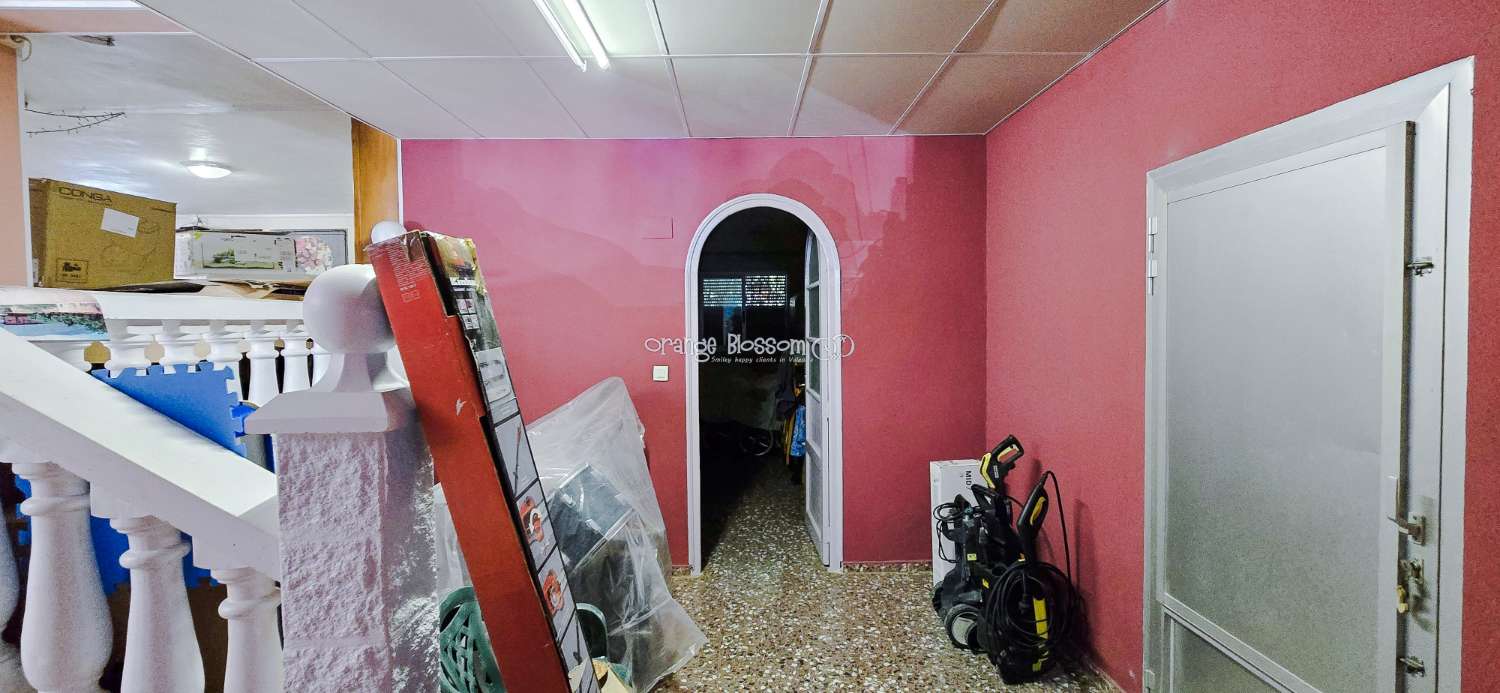 Peace and quiet with fabulous costal views.