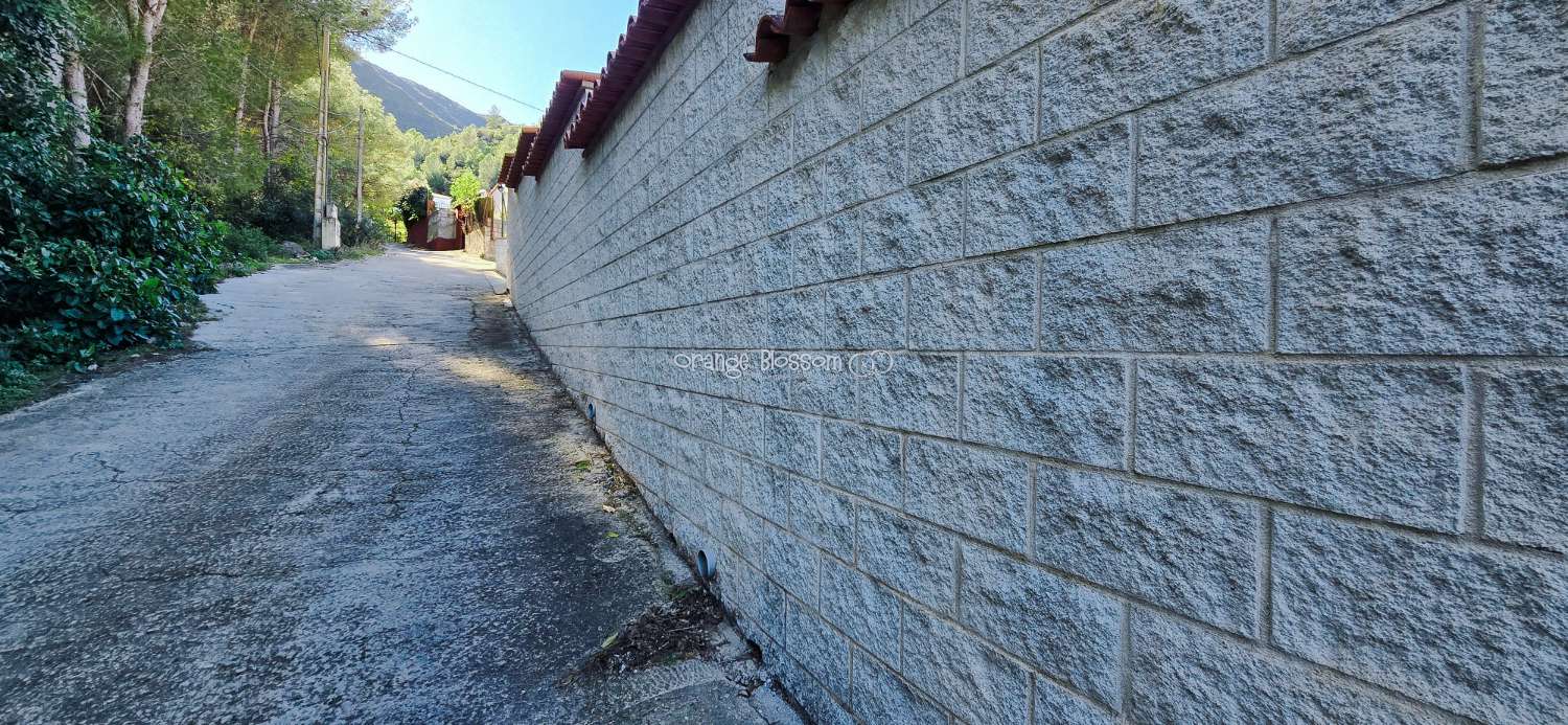 Peace and quiet with fabulous costal views.