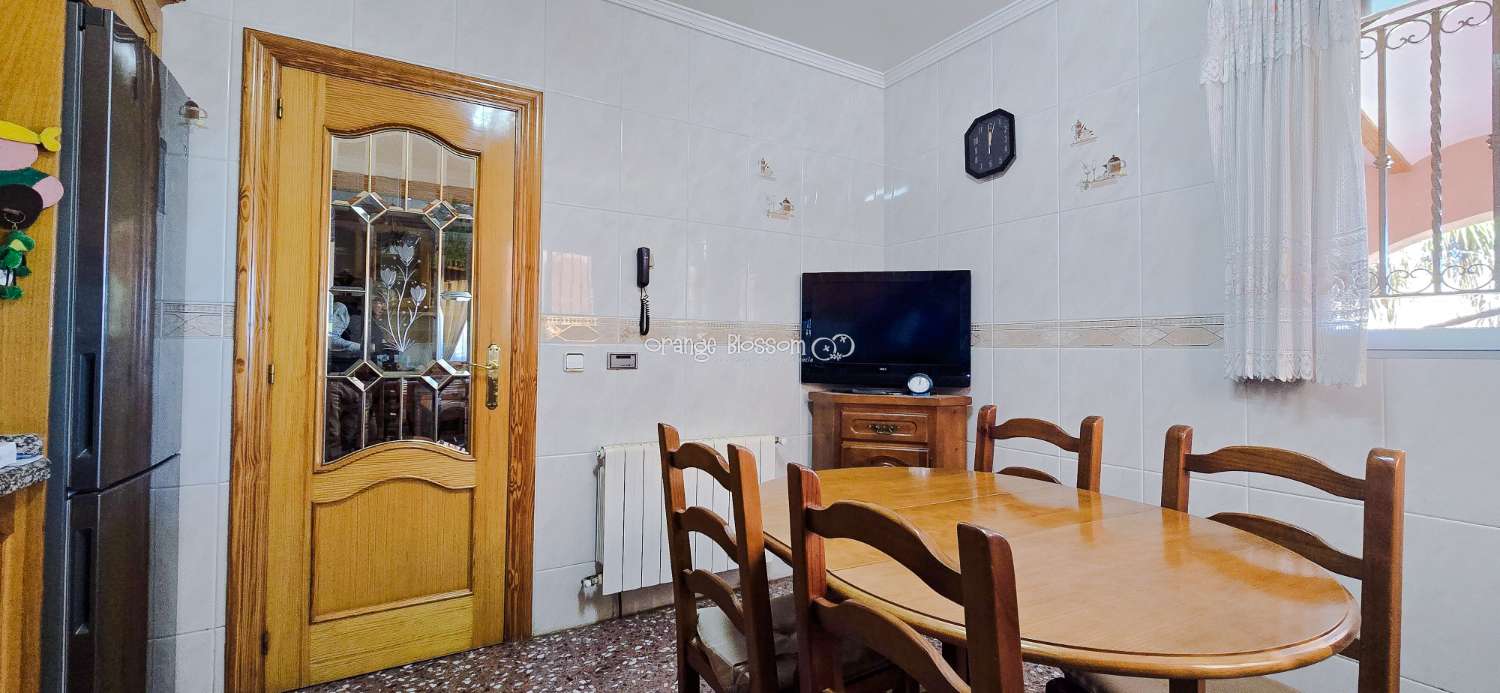 Peace and quiet with fabulous costal views.