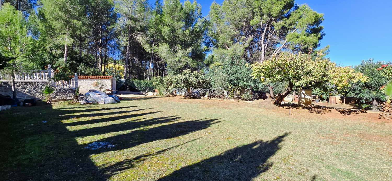 Peace and quiet with fabulous costal views.