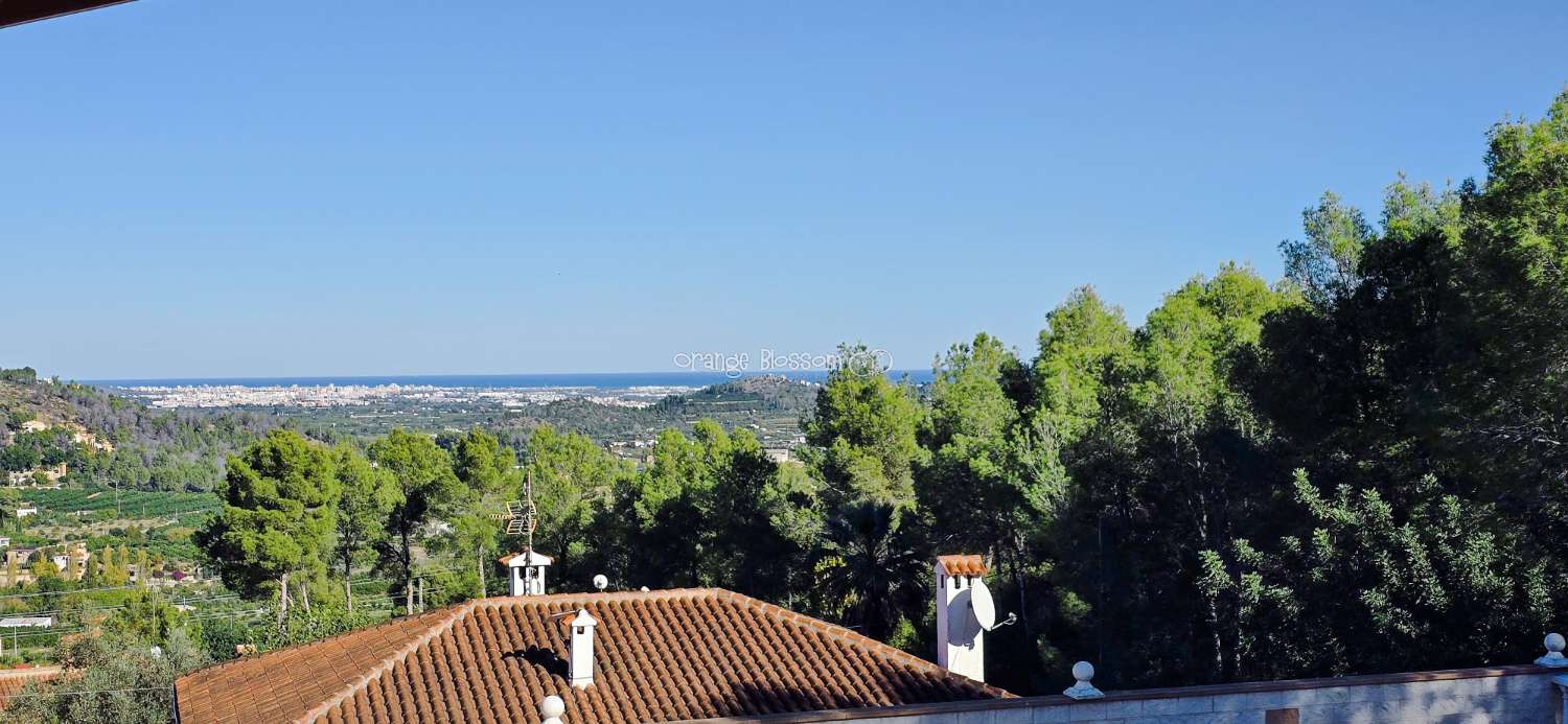 Peace and quiet with fabulous costal views.