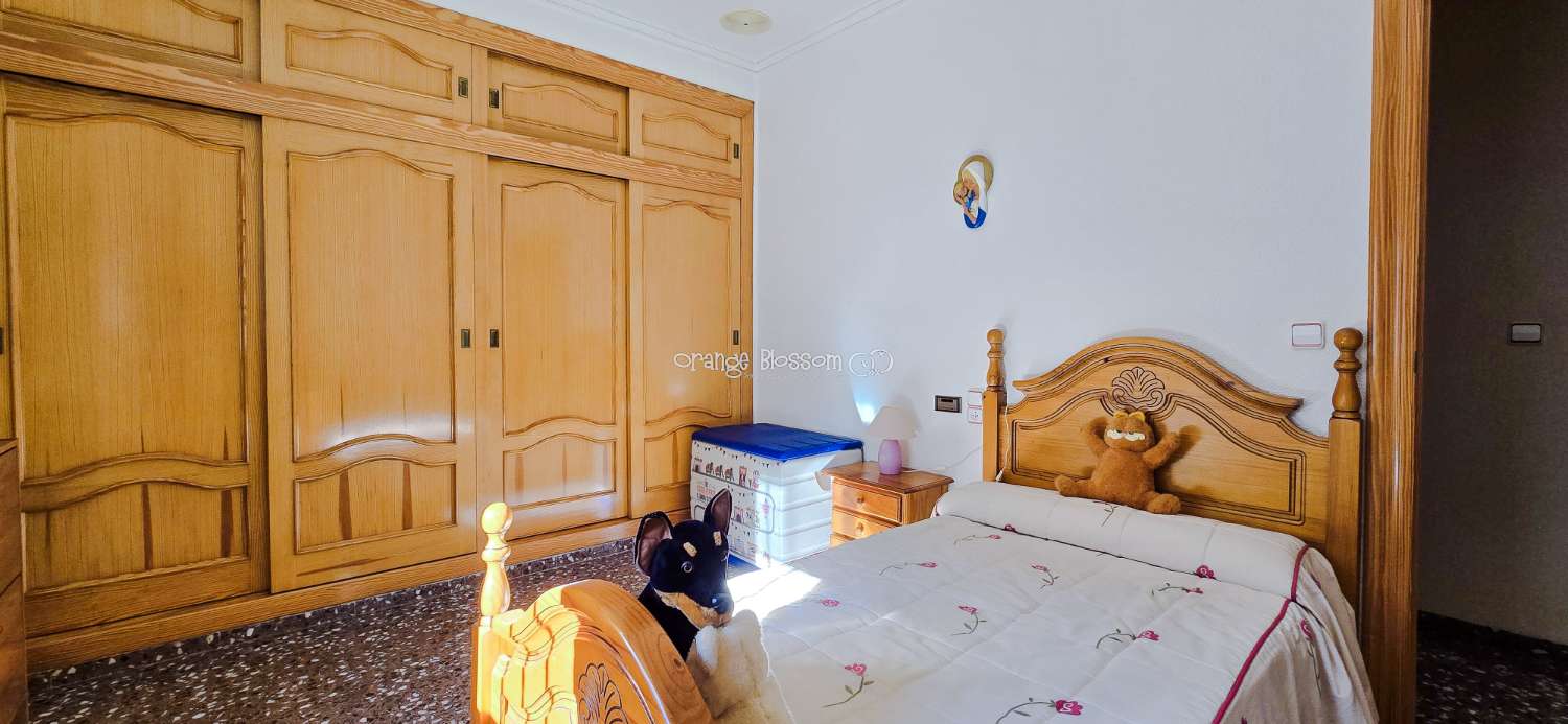 Peace and quiet with fabulous costal views.