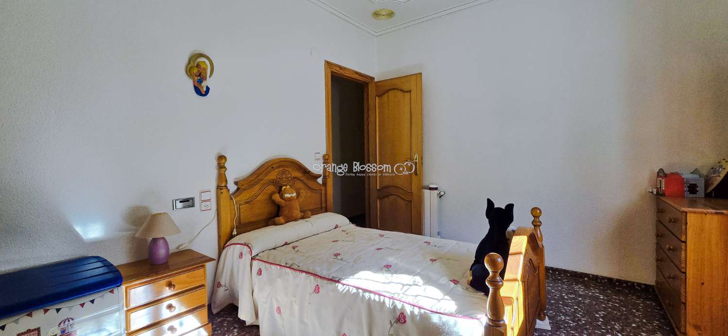 Peace and quiet with fabulous costal views.