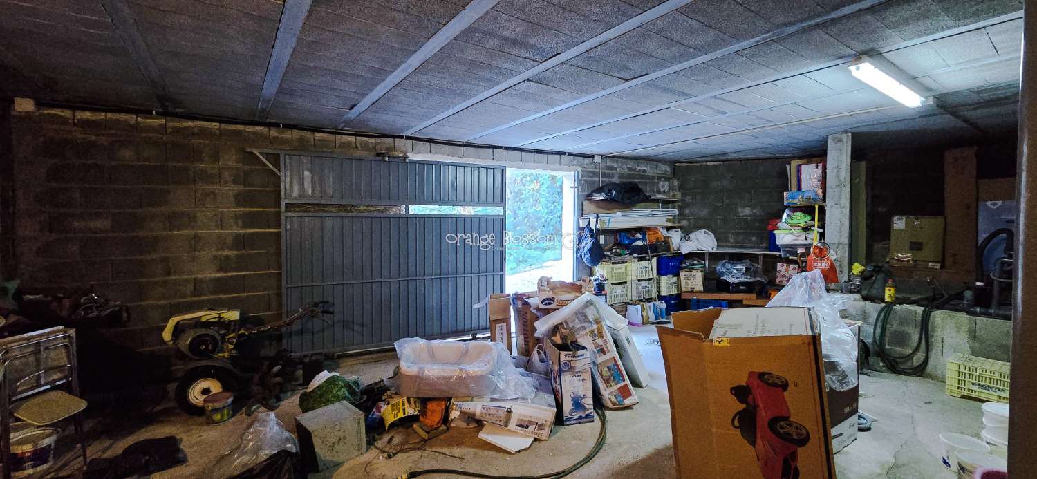 Peace and quiet with fabulous costal views.