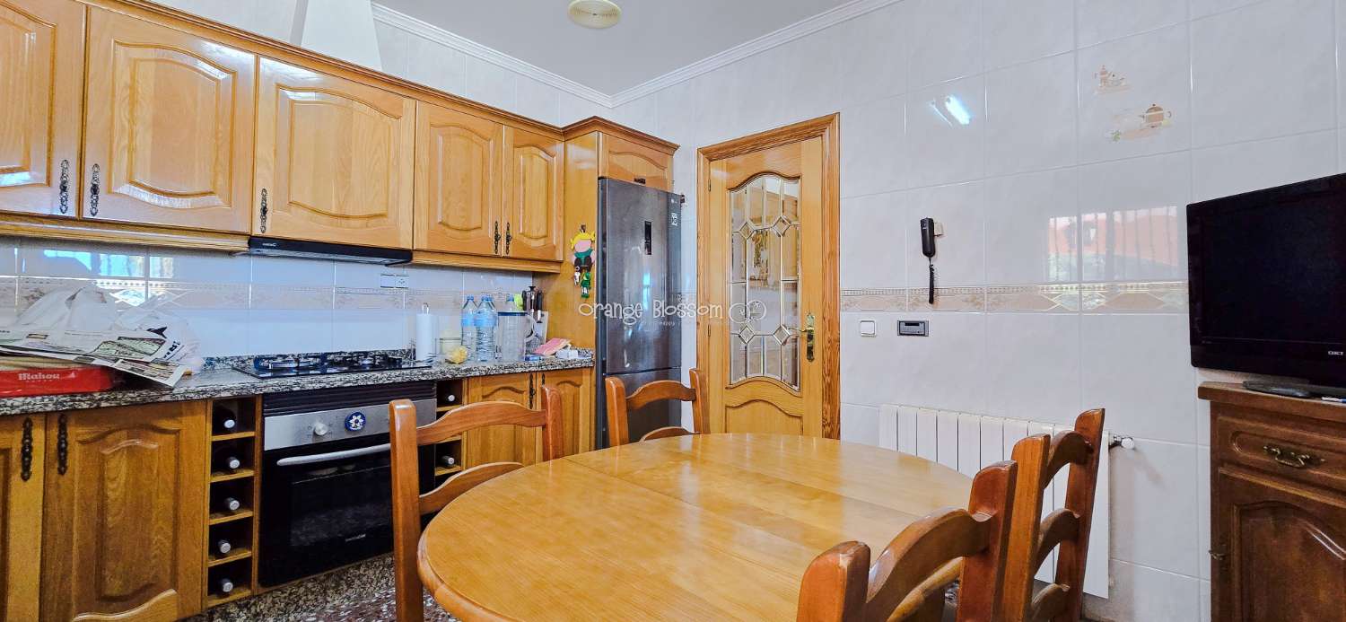 Peace and quiet with fabulous costal views.