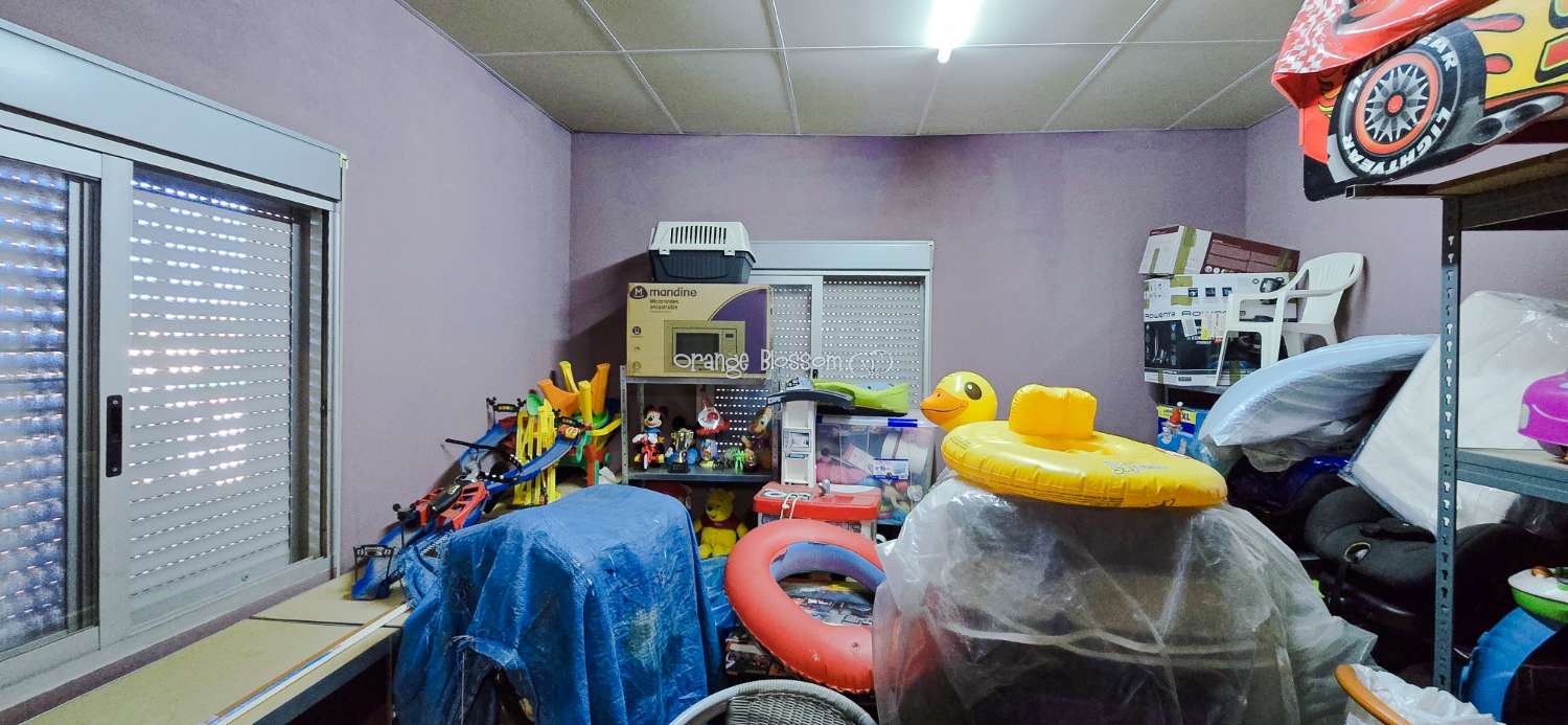 Peace and quiet with fabulous costal views.