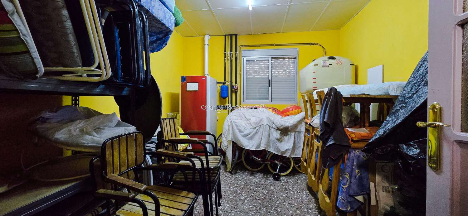 Peace and quiet with fabulous costal views.