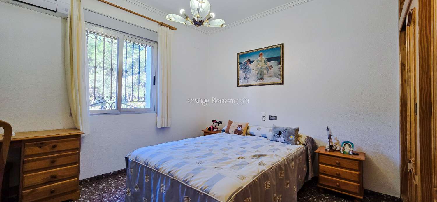 Peace and quiet with fabulous costal views.