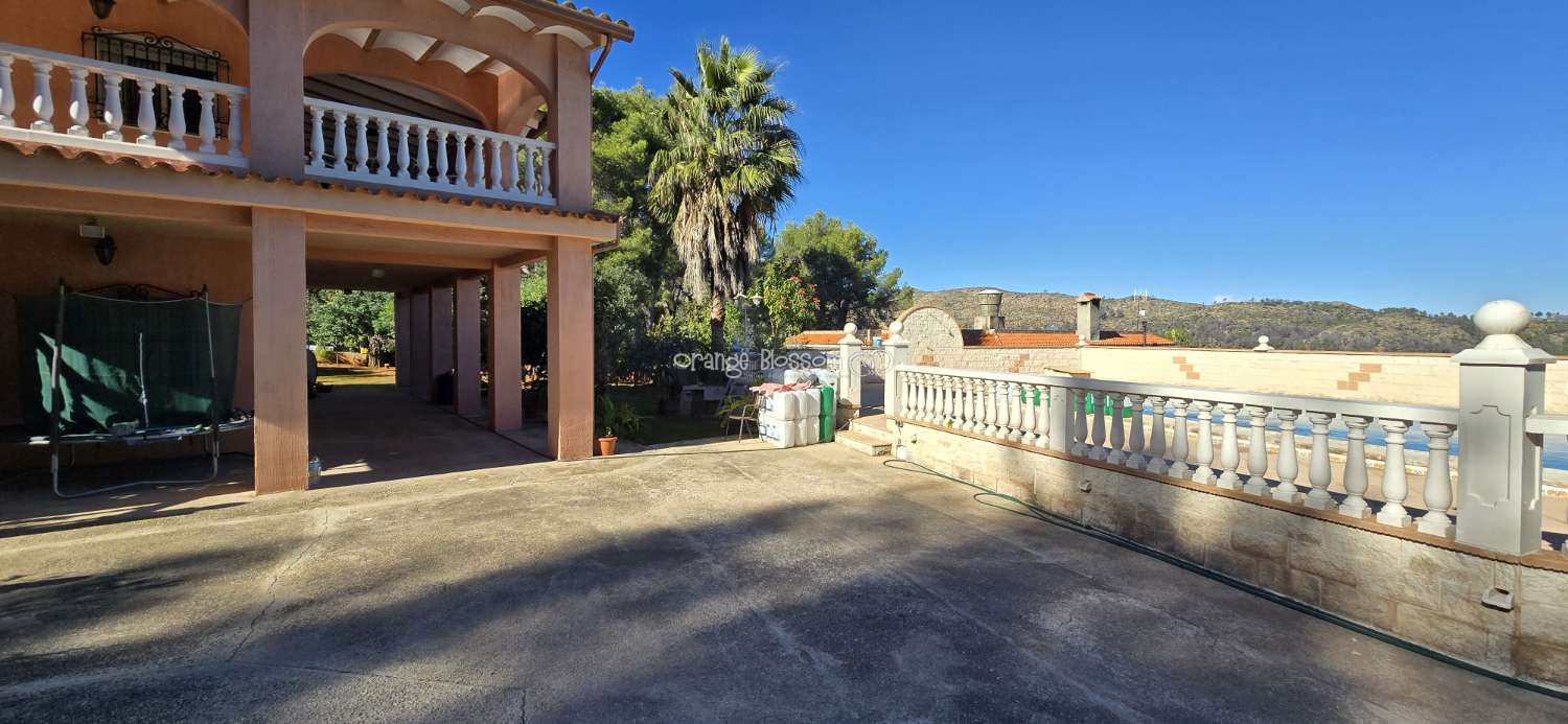 Peace and quiet with fabulous costal views.