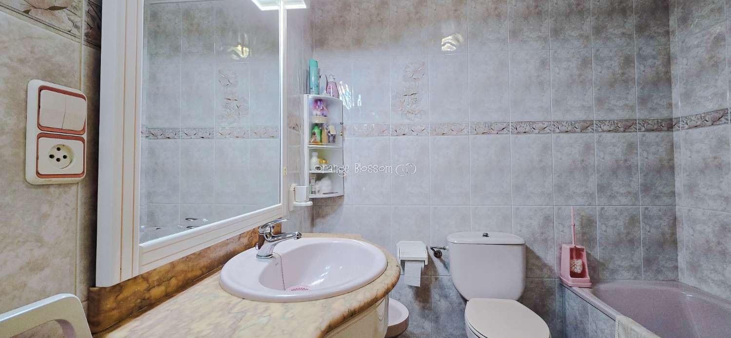 Peace and quiet with fabulous costal views.