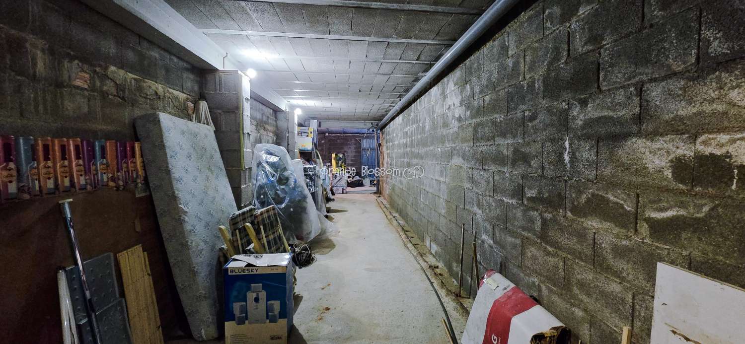 Peace and quiet with fabulous costal views.