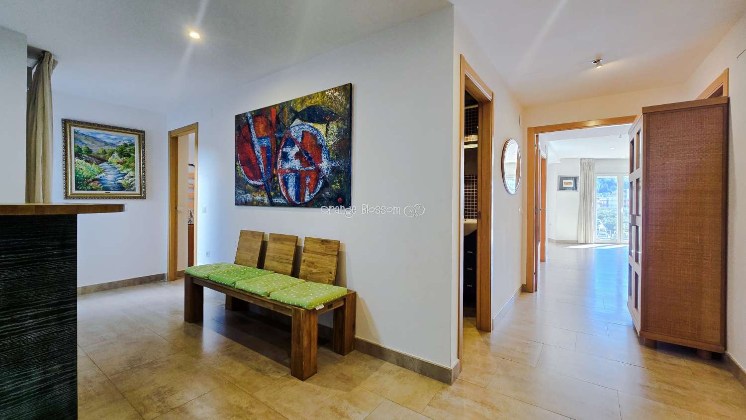 Ideally positioned, the apartment enjoys wonderful views along Villalonga’s main paseo, offering both a pleasant outlook and a real sense of connection to