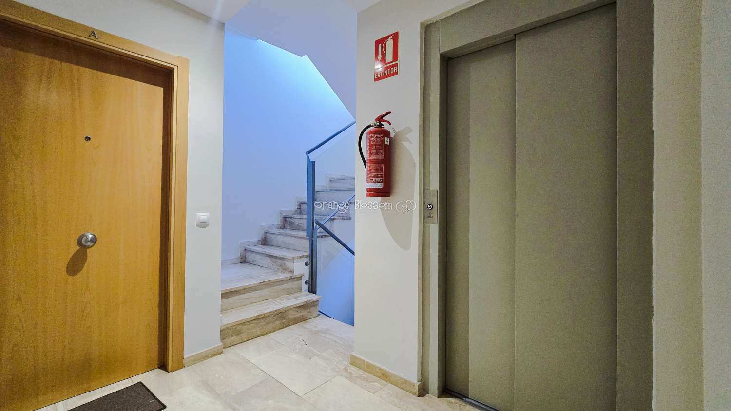 Ideally positioned, the apartment enjoys wonderful views along Villalonga’s main paseo, offering both a pleasant outlook and a real sense of connection to